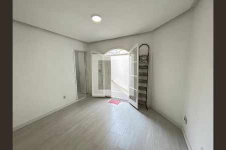 Casa à venda com 150m², 3 quartos e 3 vagasSuite