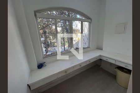 Casa à venda com 150m², 3 quartos e 3 vagasEscritório