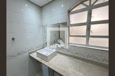 Casa à venda com 150m², 3 quartos e 3 vagasBanheiro