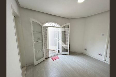 Casa à venda com 150m², 3 quartos e 3 vagasSuite