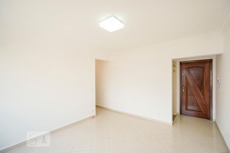 Sala de apartamento para alugar com 3 quartos, 77m² em Vila Prudente, São Paulo
