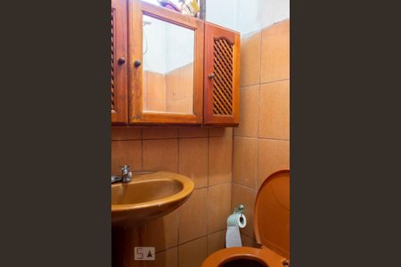 Casa à venda com 90m², 3 quartos e 1 vagaBanheiro 2