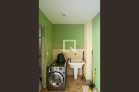 Casa à venda com 94m², 3 quartos e 1 vagaÁrea de Serviço