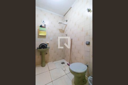 Casa à venda com 94m², 3 quartos e 1 vagaBanheiro 02