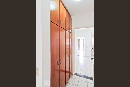 Casa à venda com 280m², 2 quartos e 2 vagas Casa à venda com 280m², 2 quartos e 2 vagasSuíte 2