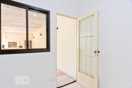 Casa à venda com 280m², 2 quartos e 2 vagas Casa à venda com 280m², 2 quartos e 2 vagasQuarto externo