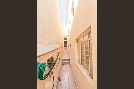 Casa à venda com 280m², 2 quartos e 2 vagas Casa à venda com 280m², 2 quartos e 2 vagasÁrea Externa