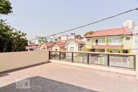 Casa à venda com 280m², 2 quartos e 2 vagas Casa à venda com 280m², 2 quartos e 2 vagasVaranda