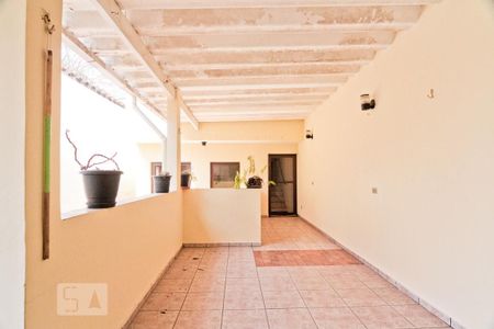 Casa à venda com 280m², 2 quartos e 2 vagas Casa à venda com 280m², 2 quartos e 2 vagasÁrea externa