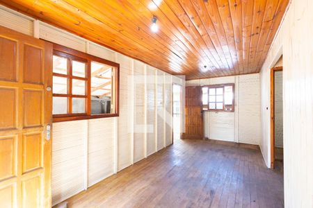 Casa à venda com 2 quartos, 70m² em Niterói, Canoas