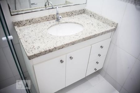 Apartamento à venda com 90m², 2 quartos e 1 vagaBanheiro - Torneira