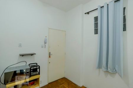 Sala de kitnet/studio para alugar com 1 quarto, 35m² em Copacabana, Rio de Janeiro