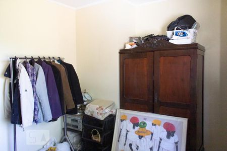 Casa à venda com 398m², 5 quartos e 4 vagas Casa à venda com 398m², 5 quartos e 4 vagasQuarto 3