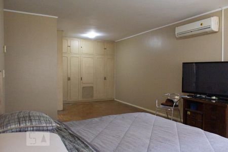 Casa à venda com 398m², 5 quartos e 4 vagas Casa à venda com 398m², 5 quartos e 4 vagasSuíte