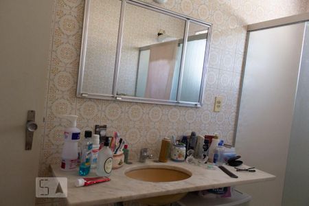 Casa à venda com 398m², 5 quartos e 4 vagas Casa à venda com 398m², 5 quartos e 4 vagasBanheiro