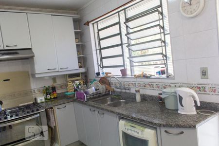 Casa à venda com 398m², 5 quartos e 4 vagas Casa à venda com 398m², 5 quartos e 4 vagasCozinha