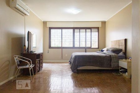 Casa à venda com 398m², 5 quartos e 4 vagas Casa à venda com 398m², 5 quartos e 4 vagasSuíte