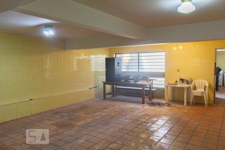 Casa à venda com 398m², 5 quartos e 4 vagas Casa à venda com 398m², 5 quartos e 4 vagasGaragem