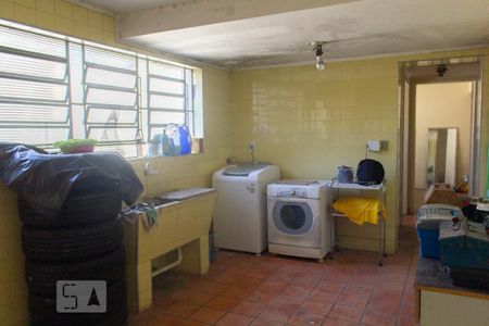 Casa à venda com 398m², 5 quartos e 4 vagas Casa à venda com 398m², 5 quartos e 4 vagasÁrea de Serviço