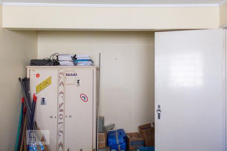 Casa à venda com 398m², 5 quartos e 4 vagas Casa à venda com 398m², 5 quartos e 4 vagasQuarto de Serviço