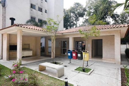 Apartamento para alugar com 44m², 2 quartos e 1 vaga Apartamento para alugar com 44m², 2 quartos e 1 vagaChurrasqueira