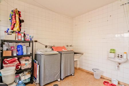 Casa à venda com 360m², 5 quartos e 3 vagasÁrea de Serviço