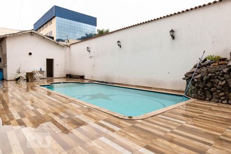 Casa à venda com 424m², 4 quartos e 3 vagasPiscina