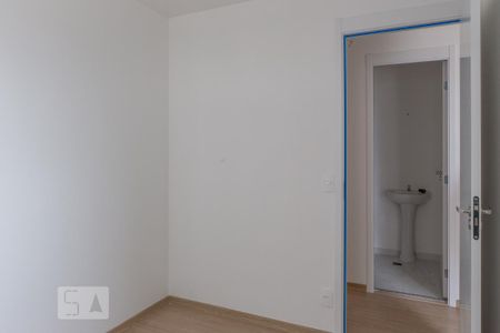 Quarto 2 de apartamento para alugar com 2 quartos, 48m² em Parque Industrial Tomas Edson, São Paulo