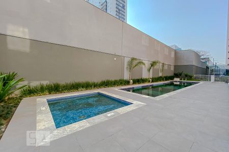 Apartamento à venda com 45m², 2 quartos e sem vagaÁrea comum - Piscina