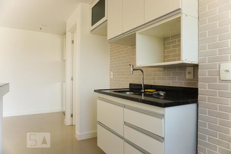 Sala/Cozinha e Área de Serviço de apartamento à venda com 2 quartos, 60m² em Barra da Tijuca, Rio de Janeiro