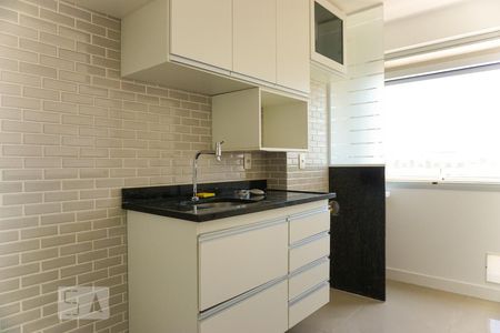 Sala/Cozinha e Área de Serviço de apartamento à venda com 2 quartos, 60m² em Barra da Tijuca, Rio de Janeiro
