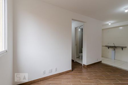 Sala de apartamento para alugar com 2 quartos, 42m² em Cambuci, São Paulo