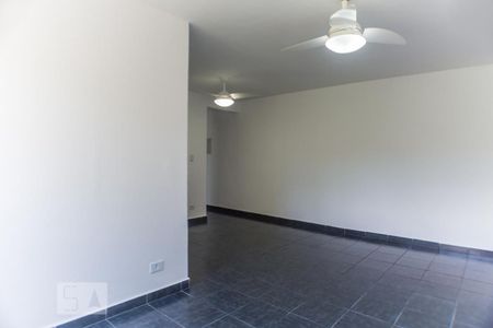 Apartamento à venda com 73m², 2 quartos e sem vaga Apartamento à venda com 73m², 2 quartos e sem vagaSala