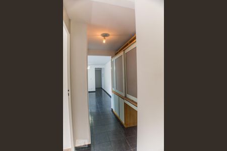 Apartamento à venda com 73m², 2 quartos e sem vaga Apartamento à venda com 73m², 2 quartos e sem vagaCorredor