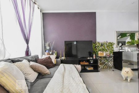 Sala de casa à venda com 2 quartos, 90m² em Vila Cordeiro, São Paulo