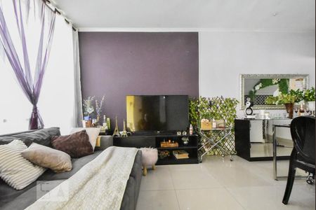 Sala de casa à venda com 2 quartos, 90m² em Vila Cordeiro, São Paulo