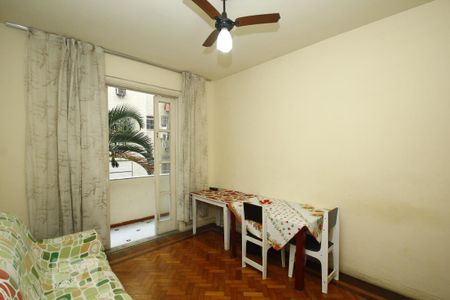 Apartamento para alugar com 76m², 2 quartos e sem vagaSala