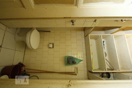 Apartamento para alugar com 76m², 2 quartos e sem vagaBanheiro