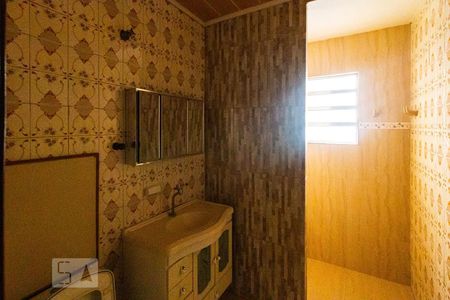 Casa à venda com 210m², 4 quartos e 2 vagasBanheiro 3