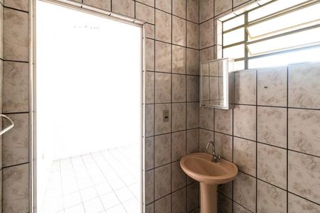 Casa à venda com 210m², 4 quartos e 2 vagasBanheiro da Suíte 2