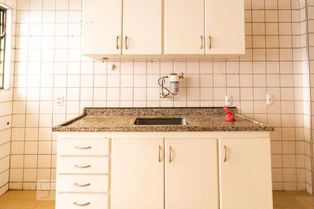 Casa à venda com 210m², 4 quartos e 2 vagasCozinha - Armários