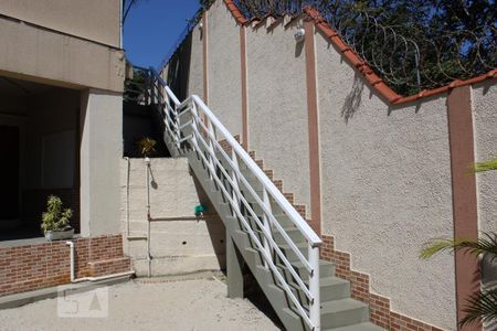 Casa de condomínio à venda com 120m², 3 quartos e 1 vagaÁrea comum