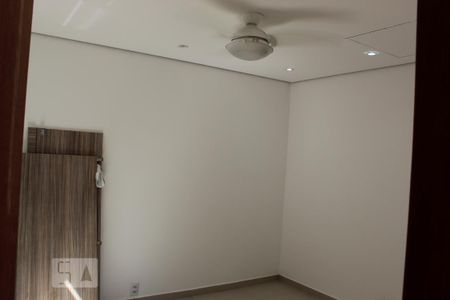 Casa de condomínio à venda com 120m², 3 quartos e 1 vagaQuarto 2