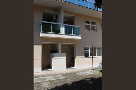 Casa de condomínio à venda com 120m², 3 quartos e 1 vagafachada