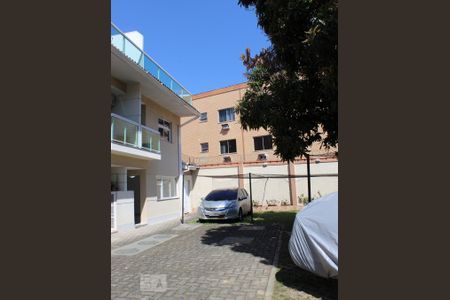 Casa de condomínio à venda com 120m², 3 quartos e 1 vagafachada
