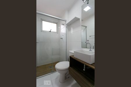 Banheiro de apartamento à venda com 2 quartos, 56m² em Jardim Umarizal, São Paulo