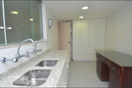Apartamento à venda com 135m², 3 quartos e 1 vagaCozinha
