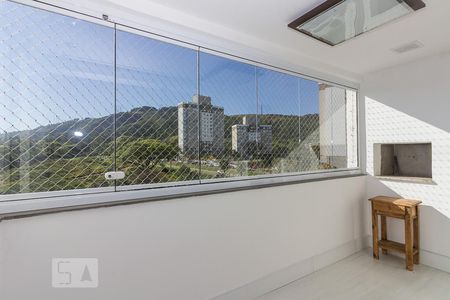 Sala de apartamento para alugar com 3 quartos, 95m² em Jardim Carvalho, Porto Alegre