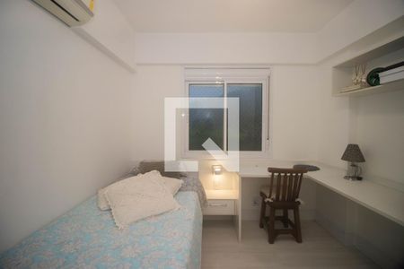 Quarto 2 de apartamento para alugar com 3 quartos, 95m² em Jardim Carvalho, Porto Alegre