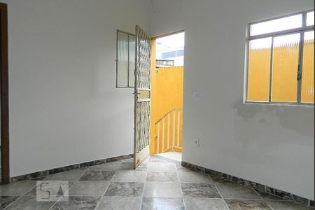 Sala de casa de condomínio para alugar com 3 quartos, 60m² em Lagoinha Leblon (venda Nova), Belo Horizonte